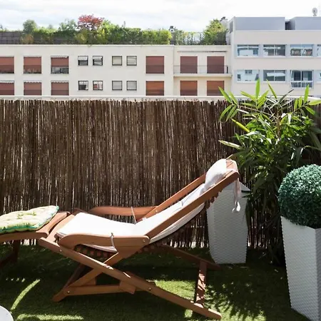 Appartement De Charme Avec Terrasse Vue Tour Eiffel *