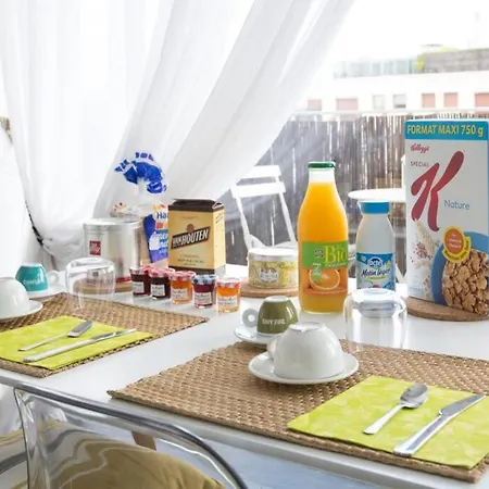 Appartement De Charme Avec Terrasse Vue Tour Eiffel *