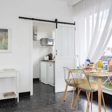 De Charme Avec Terrasse Vue Tour Eiffel Appartement *